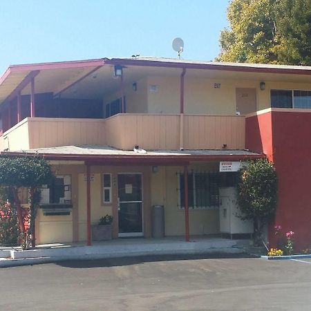 Travel Inn Oakland Exterior photo