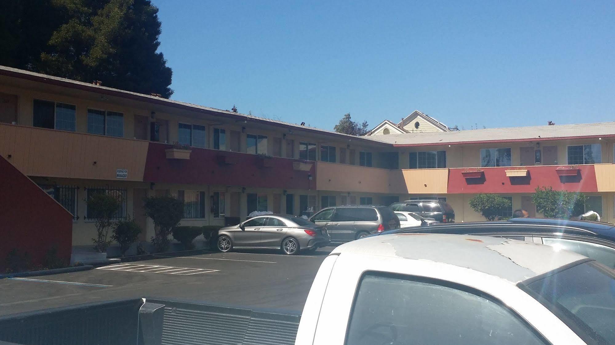 Travel Inn Oakland Exterior photo
